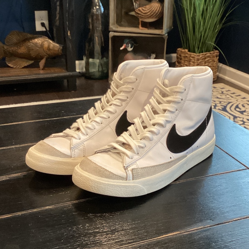 Nike Women's- Nike Blazer Mid ’77